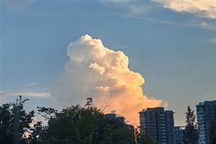 中国太空旅游来了!票价300万元 首批乘客有院士、董事长等大佬